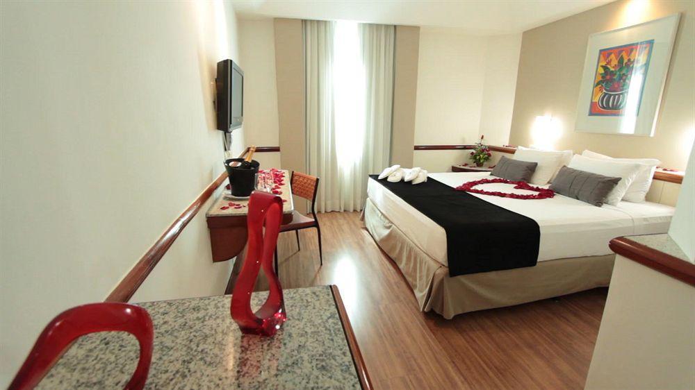 Bristol Merit Hotel 벨루오리존치 외부 사진