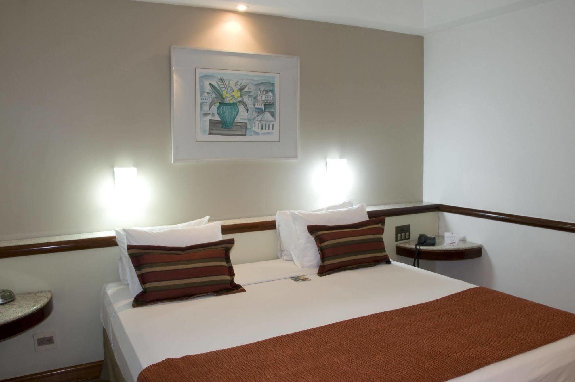 Bristol Merit Hotel 벨루오리존치 외부 사진